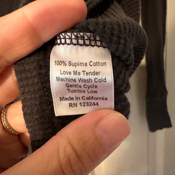 Curator top - Picture 3 of 3